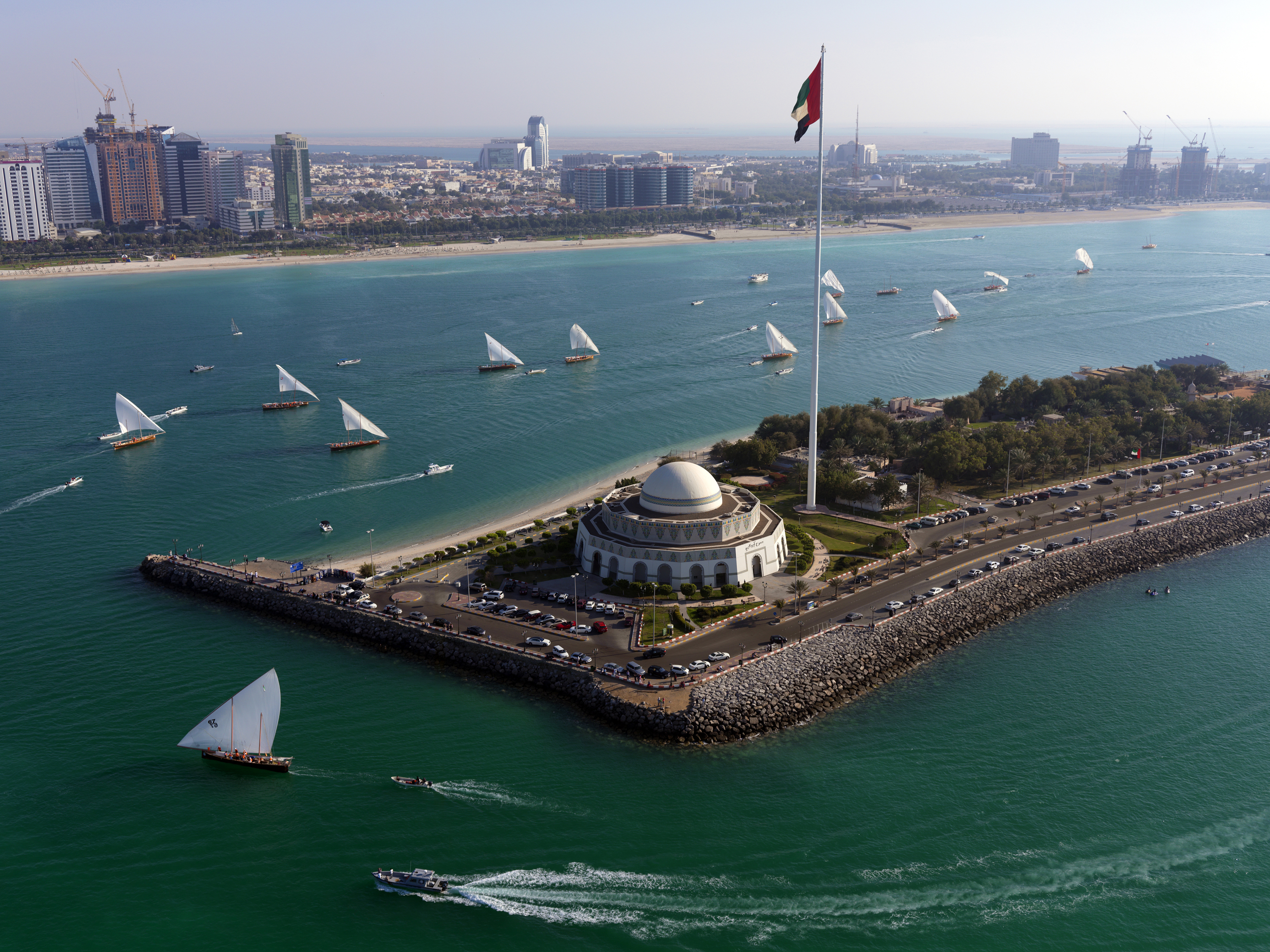 Breakwater Island - Abu Dhabi
