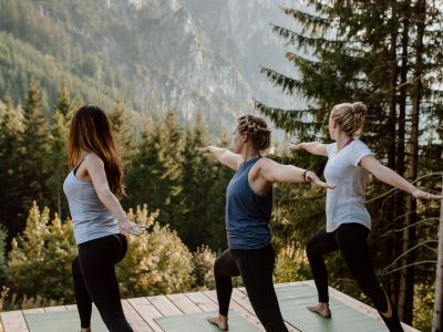 Franziska Thurm von Yoga-Glück Füssen unternimmt ihre Sessions an der Rohrkopfhütte ausschließlich mit kleinen Gruppen.