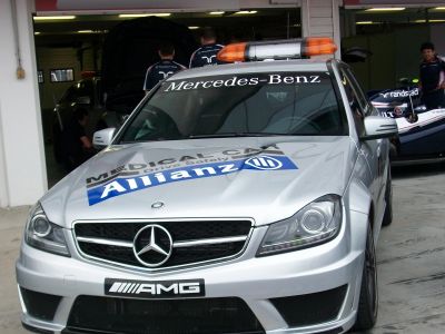 Das Medical Car beim Formel Eins-Rennen auf dem weltberühmten Hungaroring 2012 - Der Mercedes C63 AMG.