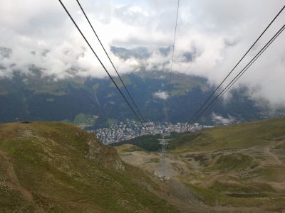Ausblick bei der Bergbahnfahrt Jakobshorn.