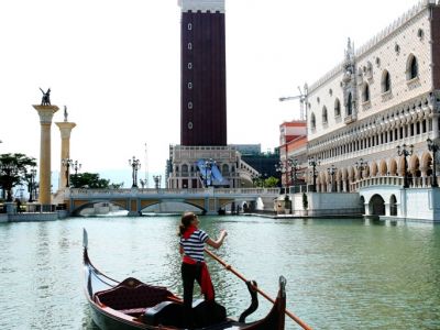 Venetian Macao mit Gondoliere.