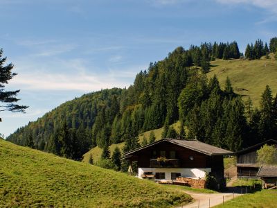 Die Wildschönauer Hütten laden mit insgesamt acht Genussrouten zum kulinarischen Hütten-Hopping ein.
