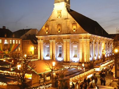 <b>Weihnachtlicher Lichterglanz in Montbéliard (Region Franche-Comté)</b>