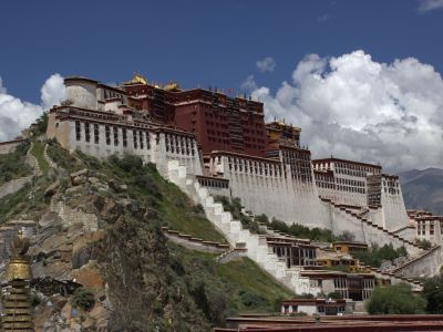 Der Potala Palast in Lhasa, verwaister Regierungssitz des Dalai Lama, gehört zum Weltkulturerbe der UNESCO.