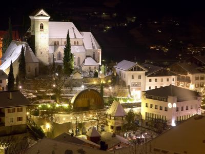 Schenna bietet zu Neujahr nicht nur Silvesterzauber, sondern auch einen Panoramablick auf den Meraner Talkessel und seine Feuerwerke.