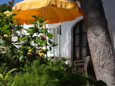 Terrasse eines Zimmers vom Hotel Bon Sol in Illetas/Mallorca.