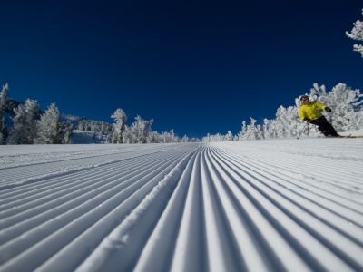 Heavenly und Kirkwood am Lake Tahoe bieten bis Ende April beste Wintersportbedingungen.
