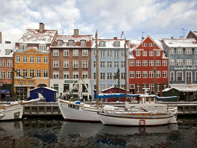 Weihnachten in Nyhavn / Dänemark. Uferpromenade.