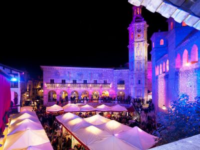 Weihnachtsmarkt im Pueblo Espanol.