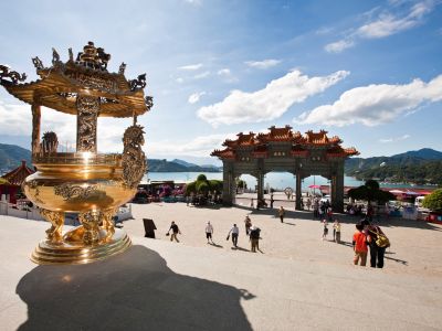 Der Wenwu-Tempel am Sonne-Mond-See.