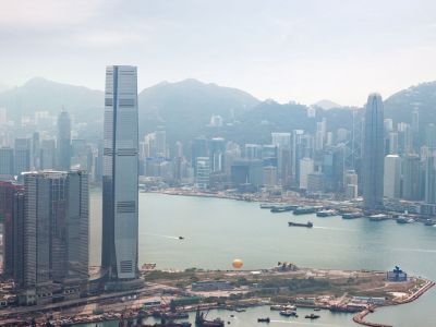 Aussicht auf das The Ritz-Carlton Hong Kong und den Hafen