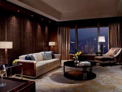 Die Premier Executive Suite im The Ritz-Carlton Hong Kong.