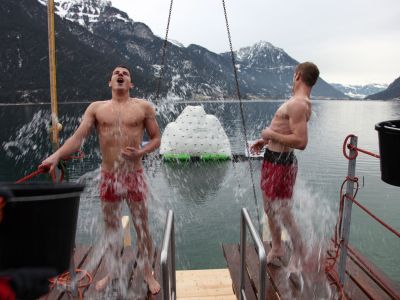 Silvesterschwimmen am Achensee.
