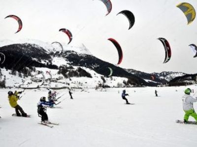 Uni Cup - Snowkiten - Reschensee 2012