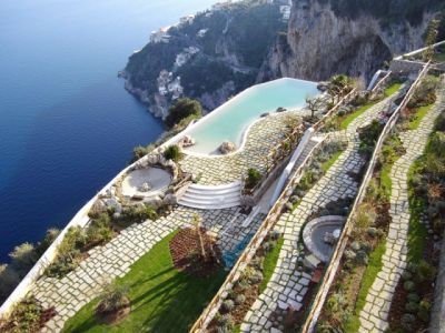 Neues Hotel Monastero Santa Rosa an der Amalfiküste