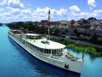 Aus ES SELECT FLUSSREISEN wird SELECT Voyages