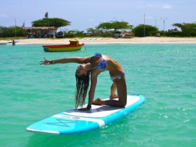 SUP-Yoga: Neuer Trendsport auf Aruba
